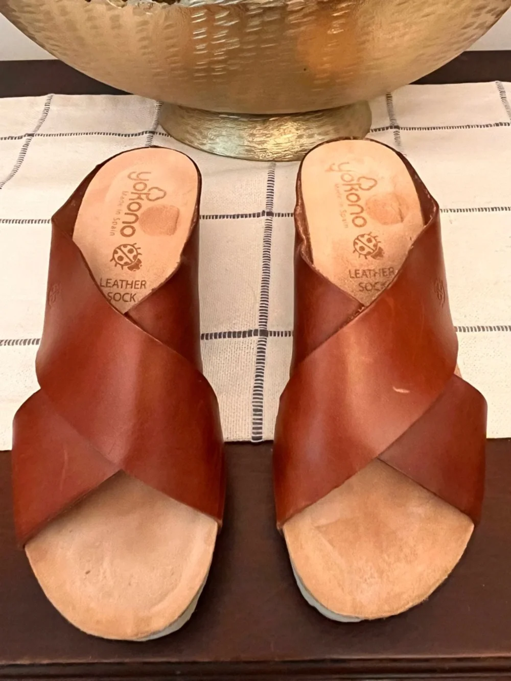YOKONO Leather Cross-Strap Slide Sandals Size 9 EUC Cognac Color Summer Perfect